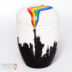 Bio Urnder Skyline von New Yorke mit