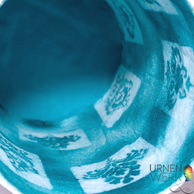 Bio Papierurne Ornamente - Urnenwerk - Individuell wie das Leben Detailansicht Filz mit gesprühten Muster - Innen